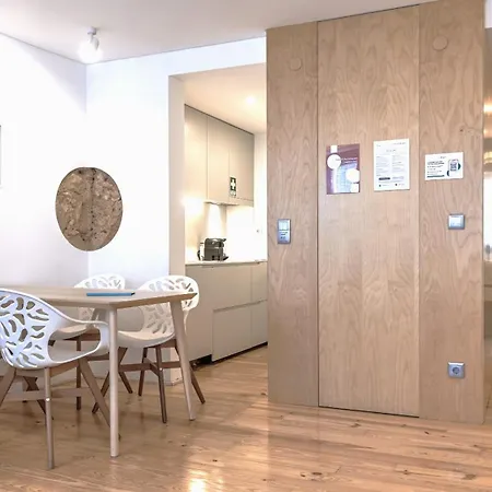 Wood And Marble 1bdr By Lovelystay شقة Lisboa